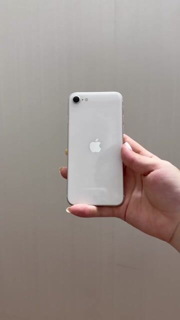iPhone SE 2022 64GB pin 100% màu trắng zin đẹp. Mua bán Điện thoại tại Quận Cầu Giấy Hà Nội được đăng bởi Henry Shop hình 1
