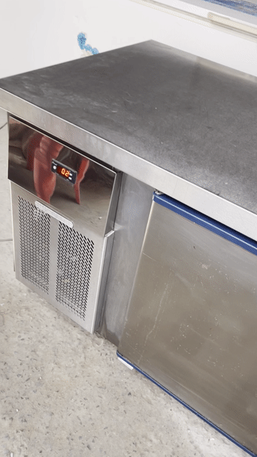 Bàn mát Berjaya quạt gió lạnh nhanh dài 1.5m. Mua bán Tủ lạnh tại Quận Tân Phú Tp Hồ Chí Minh được đăng bởi Thu Huyền hình 1