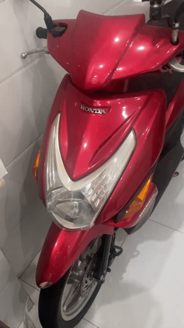 Honda Click 2010 Đỏ-đen. Mua bán Xe máy tại Thành phố Dĩ An Bình Dương được đăng bởi Ngoc Anh hình 1