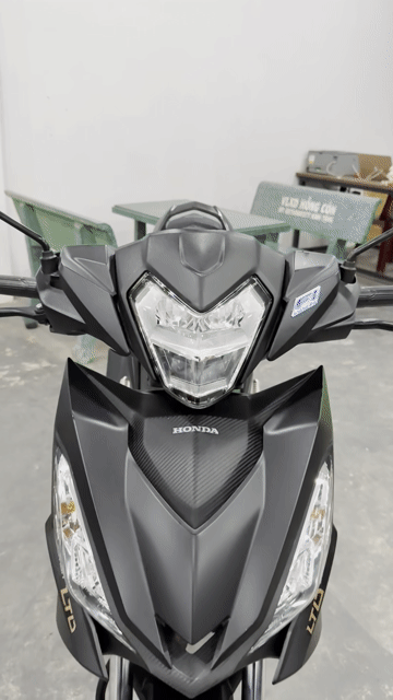Honda Winner V1 2019 Đen Lướt 12.000km Chuẩn Zin. Mua bán Xe máy tại Thành phố Long Khánh Đồng Nai được đăng bởi Cửa Hàng Xe Máy Cũ Thành Phát Đồng Nai hình 1