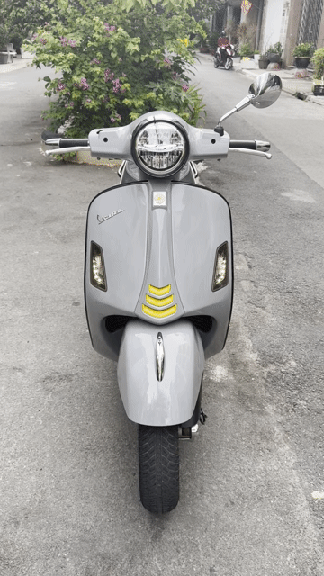 Piaggio Vespa GTS 300 HPE Xám xi măng. Mua bán Xe máy tại Quận Tân Bình Tp Hồ Chí Minh được đăng bởi Lê Phúc store hình 1