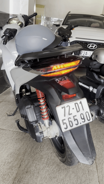 Honda SH 160i 2023 xám 8800km. Mua bán Xe máy tại Thành phố Bà Rịa Bà Rịa - Vũng Tàu được đăng bởi Anh quan hình 1