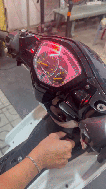 Yamaha Exciter 50cc Trắng 2010. Mua bán Xe máy tại Quận Gò Vấp Tp Hồ Chí Minh được đăng bởi Nguyễn Đức Duy hình 1