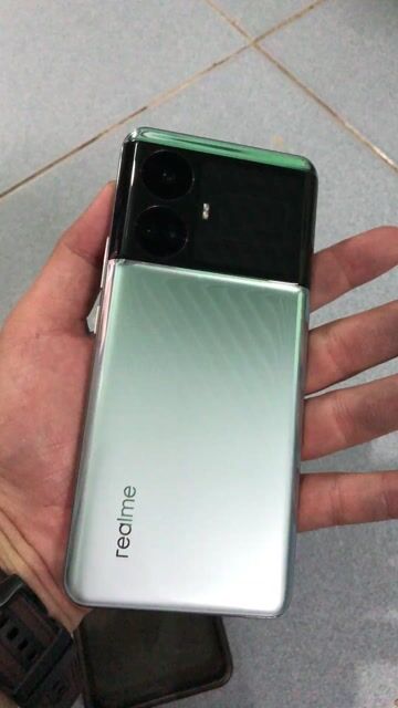 realme GT5 512GB Bạc. Mua bán Điện thoại tại Thành phố Biên Hòa Đồng Nai được đăng bởi khôi nguyễn hình 1