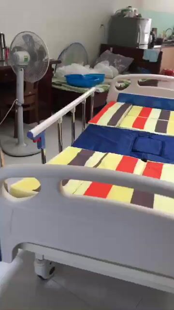 Giường y tế màu Trắng, Xanh Mới. Mua bán Giường, chăn ga gối nệm tại Thành phố Vũng Tàu Bà Rịa - Vũng Tàu được đăng bởi minh hình 1