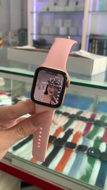 Apple Watch Series 5 Hồng 40mm dep keng. Mua bán Thiết bị đeo thông minh tại Quận Phú Nhuận Tp Hồ Chí Minh được đăng bởi pé phuong hình 1