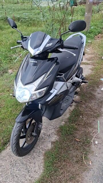 Honda Air Blade FI 2010 Đen bạc 48000 km. Mua bán Xe máy tại Quận Bình Tân Tp Hồ Chí Minh được đăng bởi Lạc Giữa Chợ hình 1