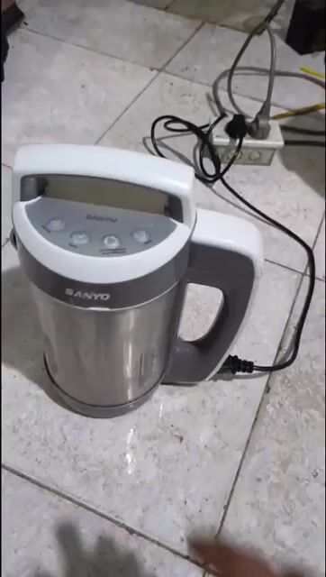 Máy làm sữa hạt Sanyo . Mua bán Bếp, lò, đồ điện nhà bếp tại Huyện Gò Dầu Tây Ninh được đăng bởi Hảo hình 1