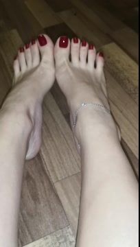Model - MissAlisa feet