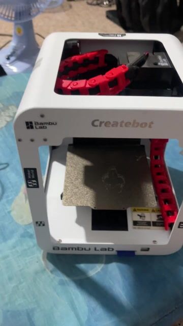 Máy in 3D Createbot Super Mini Mới. Mua bán Đồ dùng văn phòng tại Quận 12 Tp Hồ Chí Minh được đăng bởi Mèo Đồ Cũ hình 1