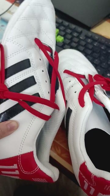 Giày đá bóng nam size 43. Mua bán Đồ thể thao, Dã ngoại tại Thành phố Hải Dương Hải Dương được đăng bởi shop giay HQ hình 1