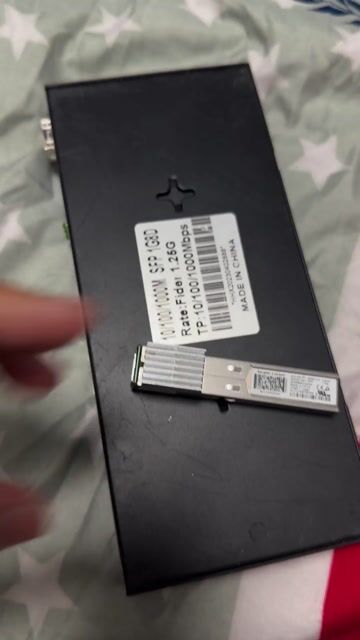 BÁN SWITCH 8 CỔNG LAN + 1 CỔNG SFP – CHẠY ỔN ĐỊNH. Mua bán Phụ kiện (Màn hình, Chuột...) tại Quận Tân Phú Tp Hồ Chí Minh được đăng bởi Hieu Huynh hình 1