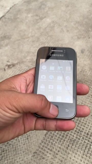 Samsung nhỏ gọn galaxy Y huyền thoại hoài niệm. Mua bán Điện thoại tại Quận 12 Tp Hồ Chí Minh được đăng bởi KHANG hình 1