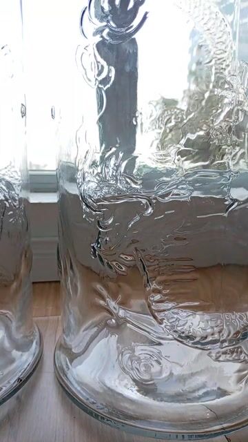 Bình thủy tinh rồng nổi hình trụ cao 62cm. Mua bán Nội thất, đồ gia dụng khác tại Quận Long Biên Hà Nội được đăng bởi Tên chưa cung cấp hình 1