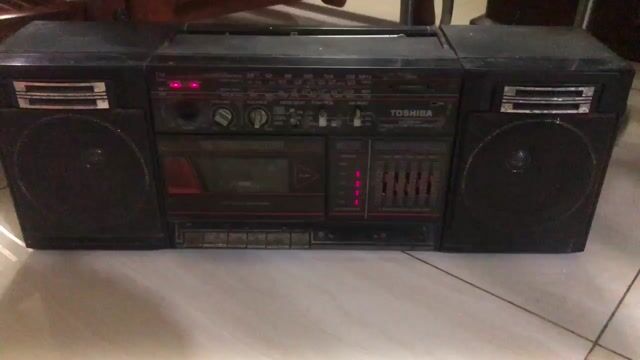 Đài Radio Cassette Toshiba RT-SX26 Đen. Mua bán Tivi, Âm thanh tại Thành phố Tam Kỳ Quảng Nam được đăng bởi thích minh trí hình 1