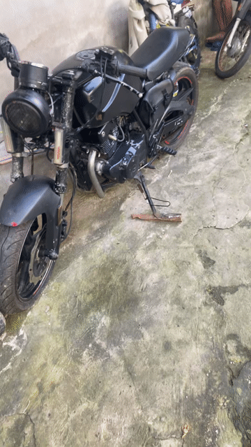 Honda CB 125cc Đen 125cc. Mua bán Xe máy tại Thị xã Cai Lậy Tiền Giang được đăng bởi Hữu Nghị hình 1