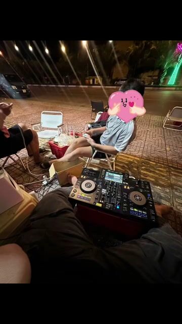 Bàn DJ Pioneer RR Đen Đã sử dụng. Mua bán Nhạc cụ tại Thành phố Phan Thiết Bình Thuận được đăng bởi Nguyễn Trần Hữu Phước hình 1