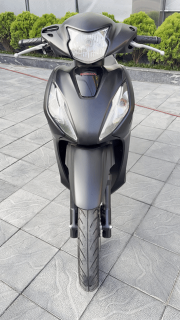 Honda Vision Vành cao màu Đen. Mua bán Xe máy tại Thành phố Nam Định Nam Định được đăng bởi Bảo Nhi Trần hình 1