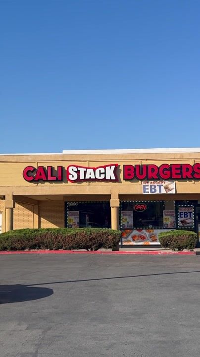 Cali Stack Burger with Angus beef patty hit the spot 😋