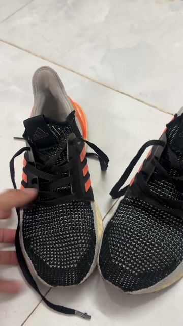 Giày Adidas Ultraboost size 40. Mua bán Giày dép tại Quận Bình Thuỷ Cần Thơ được đăng bởi Thầy Tiến 2hand hình 1