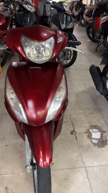 Honda Vision 2013 Đỏ Đen. Mua bán Xe máy tại Thành phố Vũng Tàu Bà Rịa - Vũng Tàu được đăng bởi Nguyễn Văn Đô hình 1