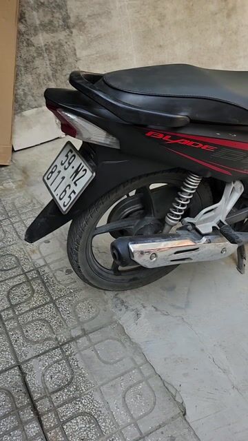 Honda Blade Đỏ đen. Mua bán Xe máy tại Huyện Bình Chánh Tp Hồ Chí Minh được đăng bởi HUỲNH THANH BẠCH hình 1