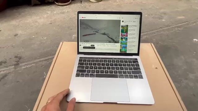 PRO 2018 13'' TOUCBAR / CORE I7 / 16G / 512G / US. Mua bán Laptop tại Quận 3 Tp Hồ Chí Minh được đăng bởi Tèo hình 1