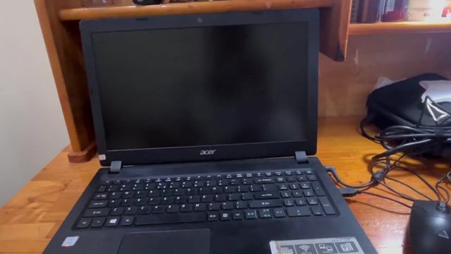 Acer Aspire 3 A315-51-325E. Mua bán Laptop tại Thành phố Thủ Đức Tp Hồ Chí Minh được đăng bởi ĐỖ THỊ LINH hình 1