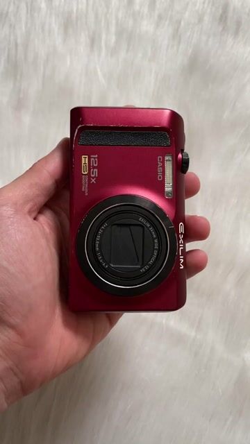 Máy ảnh Casio Exilim ZR300 Đỏ 95%. Mua bán Máy ảnh, Máy quay tại Quận Cầu Giấy Hà Nội được đăng bởi Vũ Thành Long hình 1