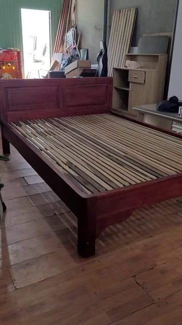 Giường gỗ xoan 1m4x2m. Mua bán Giường, chăn ga gối nệm tại Quận Thanh Khê Đà Nẵng được đăng bởi Thúy Hằng hình 1