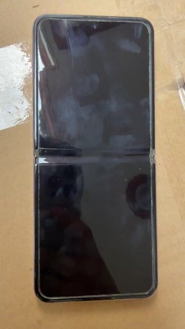 Samsung Z Flip 4 Tím Hư hỏng. Mua bán Điện thoại tại Thành phố Dĩ An Bình Dương được đăng bởi Học hình 1