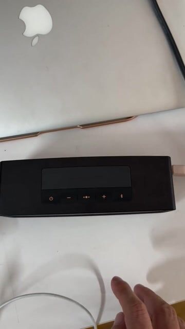 Bose soundlink Mini 1 và 2 bị lỗi pin. Mua bán Tivi, Âm thanh tại Huyện Hóc Môn Tp Hồ Chí Minh được đăng bởi LEVI hình 1
