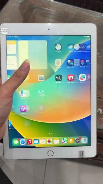 Apple iPad Gen 5 32GB Vàng. Mua bán Máy tính bảng tại Quận Hai Bà Trưng Hà Nội được đăng bởi Gia Đồng hình 1