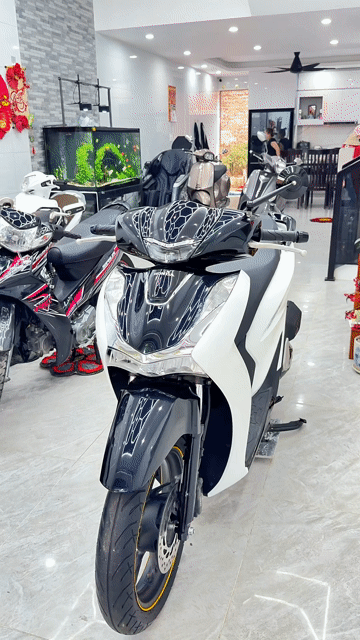 Honda SH 125 2023 Trắng đen. Mua bán Xe máy tại Quận Thanh Khê Đà Nẵng được đăng bởi Thành Đại   hình 1