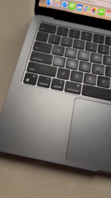 MacBook Air 13 M2 16/256 ICloud treo ẩn mới 99%. Mua bán Laptop tại Quận Gò Vấp Tp Hồ Chí Minh được đăng bởi VũHùng hình 1