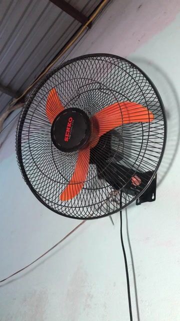 Quạt treo tường Cam Có điều khiển. Mua bán Quạt tại Quận Thanh Khê Đà Nẵng được đăng bởi Nguyễn thị Vân hình 1