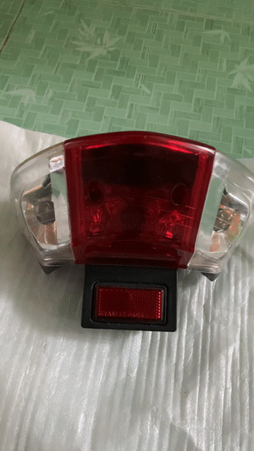 Đèn hậu Honda Future 2 zin theo xe đẹp. Mua bán Phụ tùng xe tại Huyện Châu Thành Bến Tre được đăng bởi Nguyễn Xuân Cường hình 1