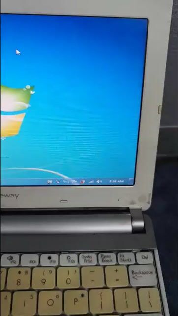 Gateway Laptop 10 inch Trắng. Mua bán Laptop tại Quận 4 Tp Hồ Chí Minh được đăng bởi Hạnh hình 1