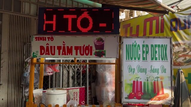 Xe đẩy bán hàng Gỗ Nâu có đèn LED. Mua bán Đồ chuyên dụng, Giống nuôi trồng tại Quận Bình Thạnh Tp Hồ Chí Minh được đăng bởi nhi hồ hình 1