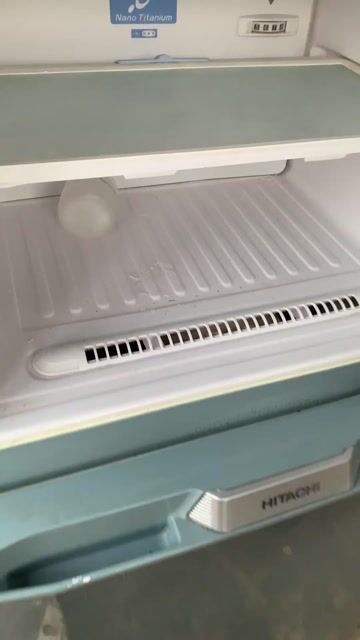 Tủ lạnh Hitachi Xám. Mua bán Tủ lạnh tại Thành phố Pleiku Gia Lai được đăng bởi Việt hình 1