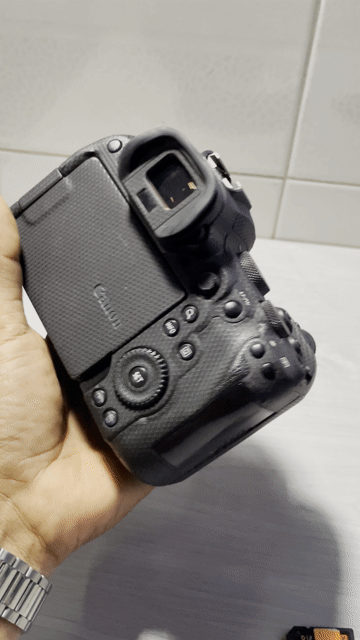 Máy ảnh Canon EOS R6. Mua bán Máy ảnh, Máy quay tại Huyện Cái Bè Tiền Giang được đăng bởi Duy Khanh hình 1