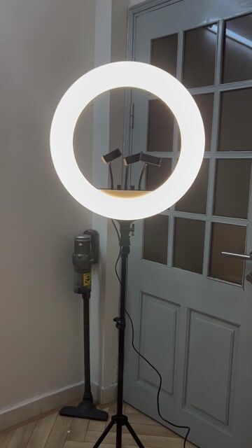 Đèn LED Ring Light RL-21 Trắng Điều khiển từ xa. Mua bán Máy ảnh, Máy quay tại Quận Cầu Giấy Hà Nội được đăng bởi Hương Trần hình 1