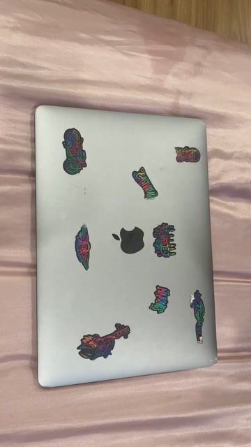 Macbook Pro 2017 cũ - 8GB 256GB - Tặng kèm chuột. Mua bán Laptop tại Quận 7 Tp Hồ Chí Minh được đăng bởi Nhat Nguyen hình 1