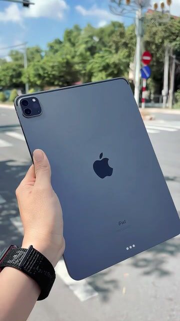 💻 iPad Pro M1 128Gb Wifi Xám 99% 🔋9x zin all. Mua bán Máy tính bảng tại Thị xã Bến Cát Bình Dương được đăng bởi Boss Táo hình 1