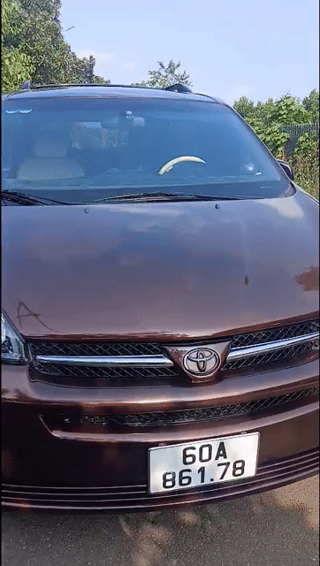 Toyota Sienna 2004 màu Nâu. Mua bán Ô tô tại Quận Gò Vấp Tp Hồ Chí Minh được đăng bởi SHOP NHẠC CỤ 153 TPHCM  hình 1