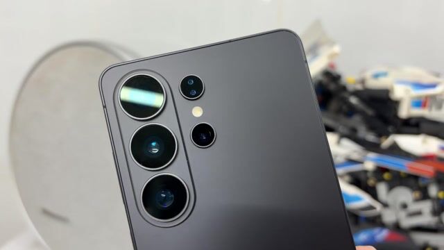 Samsung Galaxy S26 Ultra Đen Chính Hãng VN. Mua bán Điện thoại tại Quận Ninh Kiều Cần Thơ được đăng bởi Lê Khang hình 1