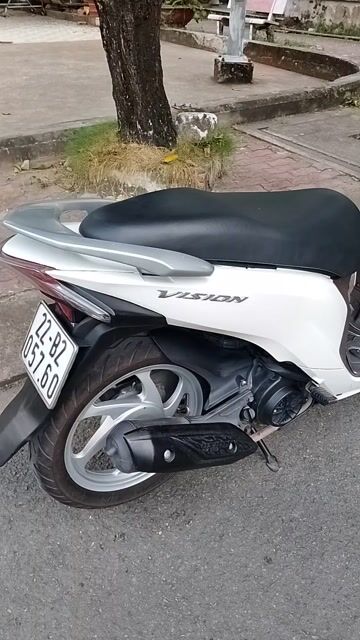 Honda Vision màu Trắng. Mua bán Xe máy tại Quận Gò Vấp Tp Hồ Chí Minh được đăng bởi Le hoa hình 1