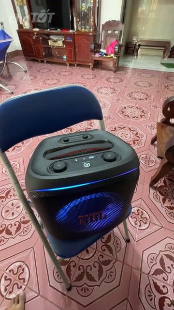 Loa Bluetooth JBL PartyBox Đen kèm micro. Mua bán Tivi, Âm thanh tại Thành phố Long Khánh Đồng Nai được đăng bởi Nguyễn thế quân hình 1