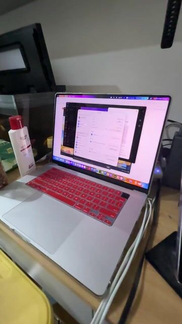 Apple MacBook Pro M4 24GB/512GB Bạc Like New. Mua bán Laptop tại Quận Đống Đa Hà Nội được đăng bởi khánh hình 1