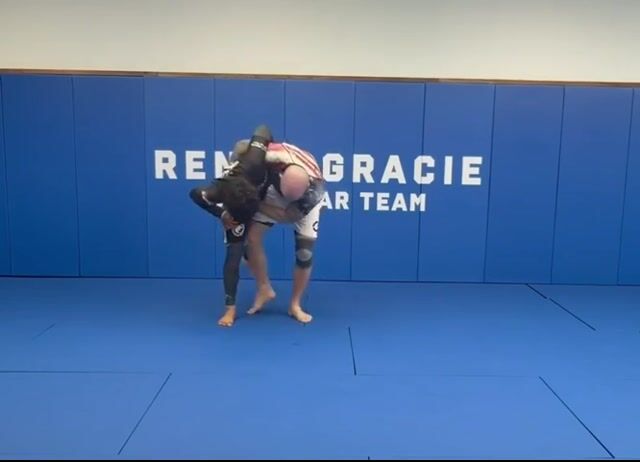 Trilema desde el bodylock de parado